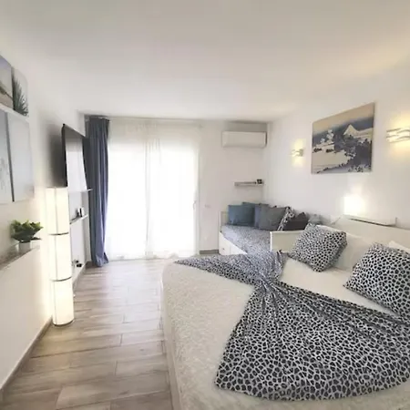 Holidays In Playa De Americas Appartamento