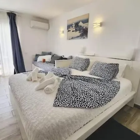 Holidays In Playa De Americas Apartment